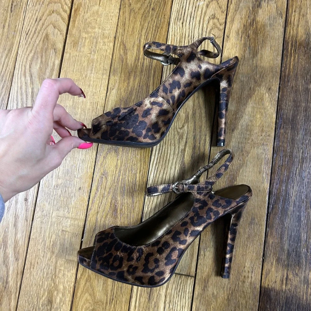 Worthington Leopard Print Peep Toe Stiletto Heels Ankle Strap Shoes Women Size 7